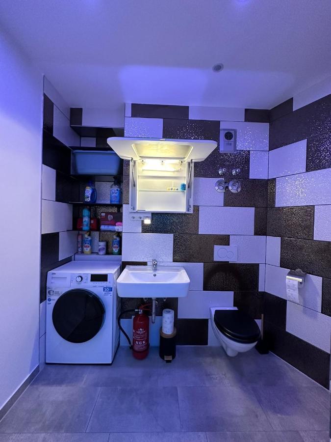 Modern Apartments Neuburg C - Top - 3 Zimmer, Stellplatz, Zentrum, Wi-Fi, 3 Tv, Kueche Neuburg an Der Donau Εξωτερικό φωτογραφία