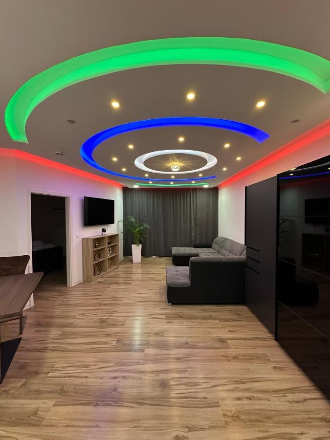 Modern Apartments Neuburg C - Top - 3 Zimmer, Stellplatz, Zentrum, Wi-Fi, 3 Tv, Kueche Neuburg an Der Donau Εξωτερικό φωτογραφία